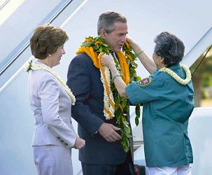 president bush visits hawaii 2003